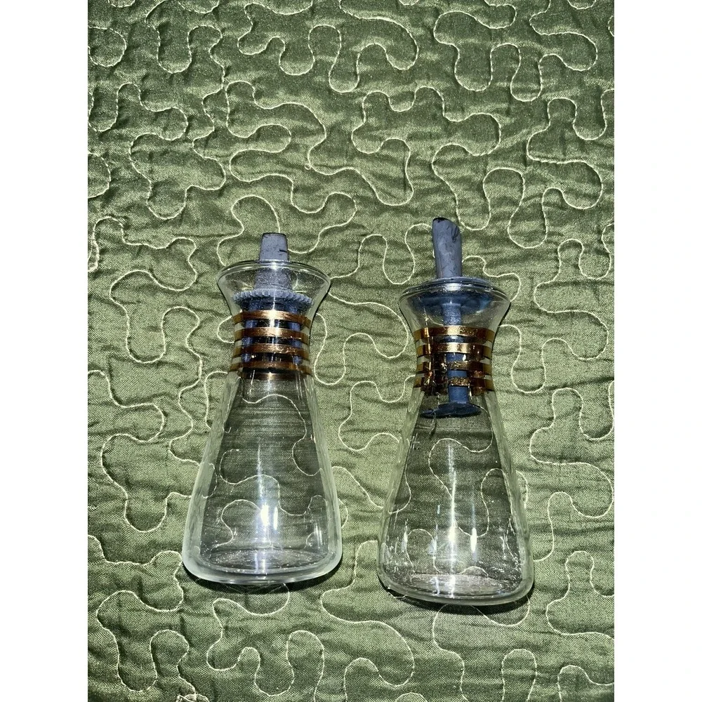Pyrex Salt/Pepper‎ Shakers Gold Bands, Vintage